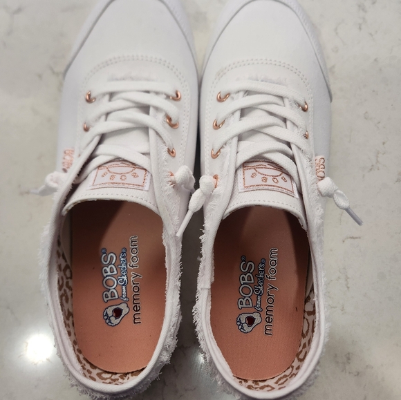 Sketchers Bob's for Dogs Be Cute - Picture 5 of 5